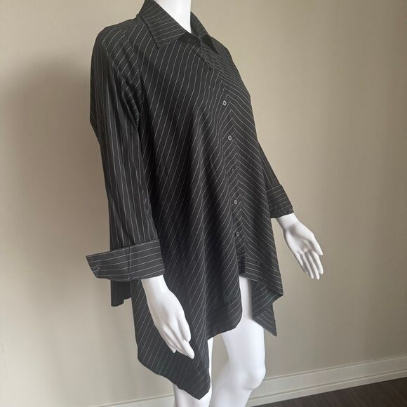 Comfy USA Pinstriped Asymmetrical Button Up Size S - Picture 3 of 6